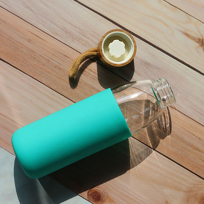 sicherer runder Glasflaschen-Bambusdeckel-Silikon-Ärmel der Spülmaschinen-18oz stark fournisseur